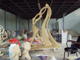 hj1712 不銹鋼雕塑—舞 小稿_青島國(guó)際服裝城不銹鋼雕塑、石雕、玻璃鋼雕塑_濱州宏景雕塑有限公司