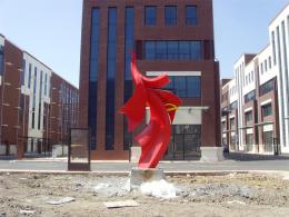 hj1724 不銹鋼雕塑—凌空之剪_青島國際服裝城不銹鋼雕塑、石雕、玻璃鋼雕塑_濱州宏景雕塑有限公司